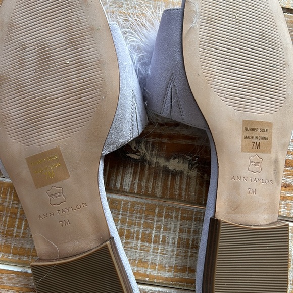 Ann Taylor Lilac Feathers Flats. 7. - Picture 6 of 6